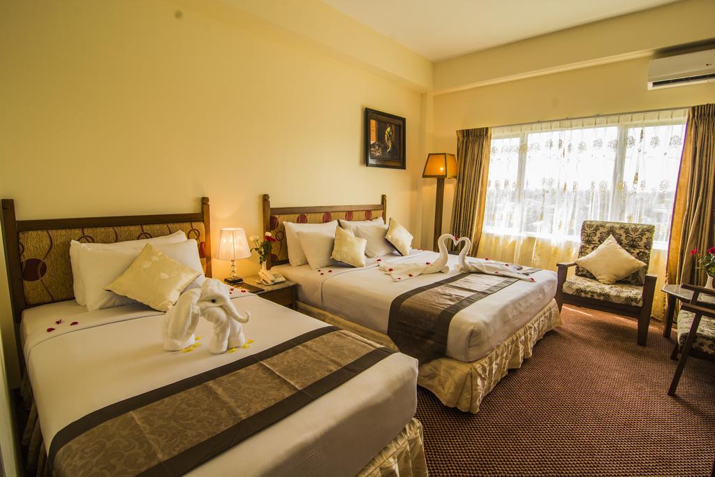 Reno Hotel Yangon Exterior photo