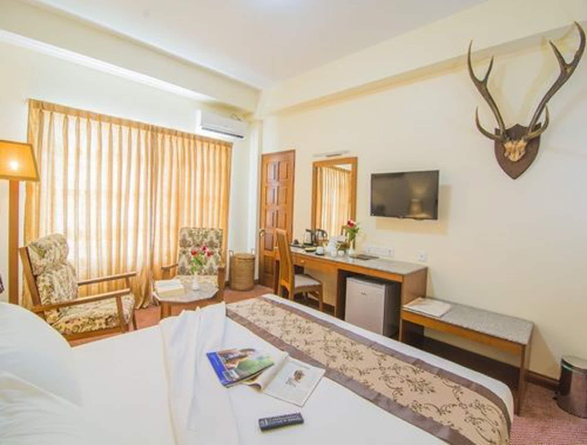 Reno Hotel Yangon Exterior photo